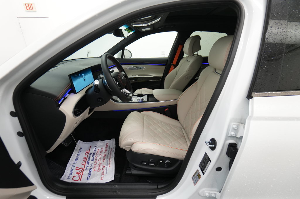 2026 Genesis GV70