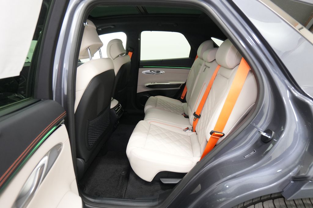 2026 Genesis GV70