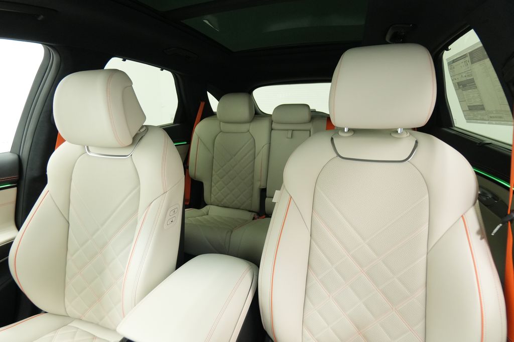2026 Genesis GV70