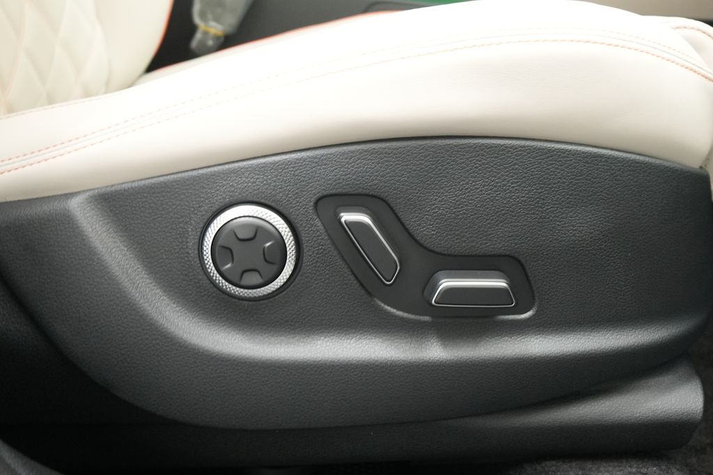 2026 Genesis GV70