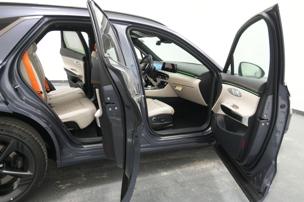 2026 Genesis GV70
