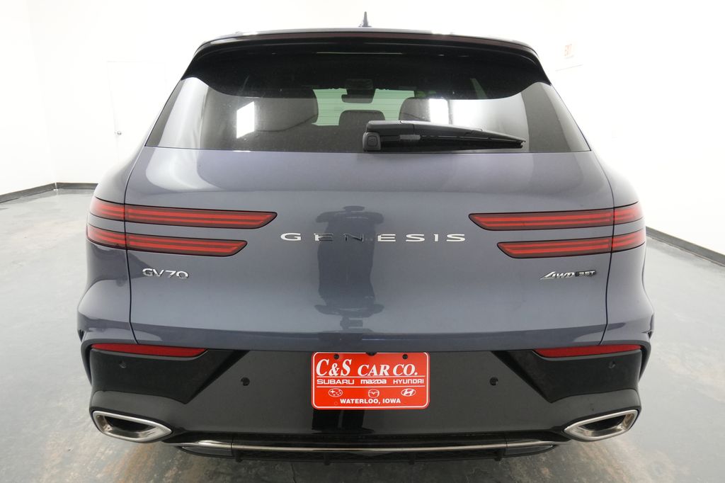2026 Genesis GV70