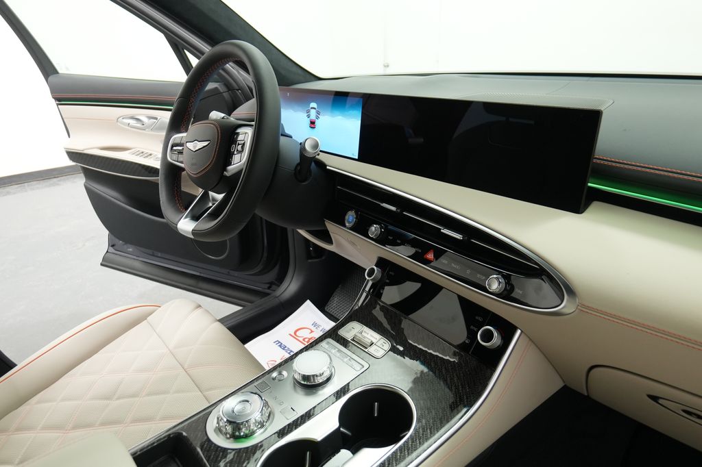 2026 Genesis GV70