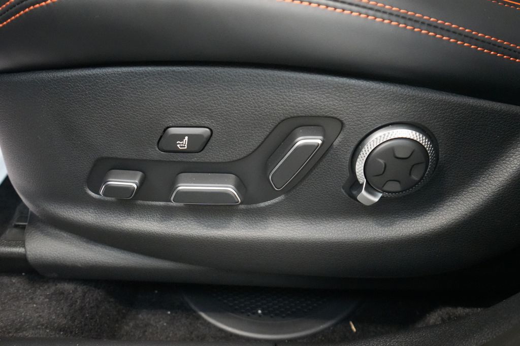 2026 Genesis GV70