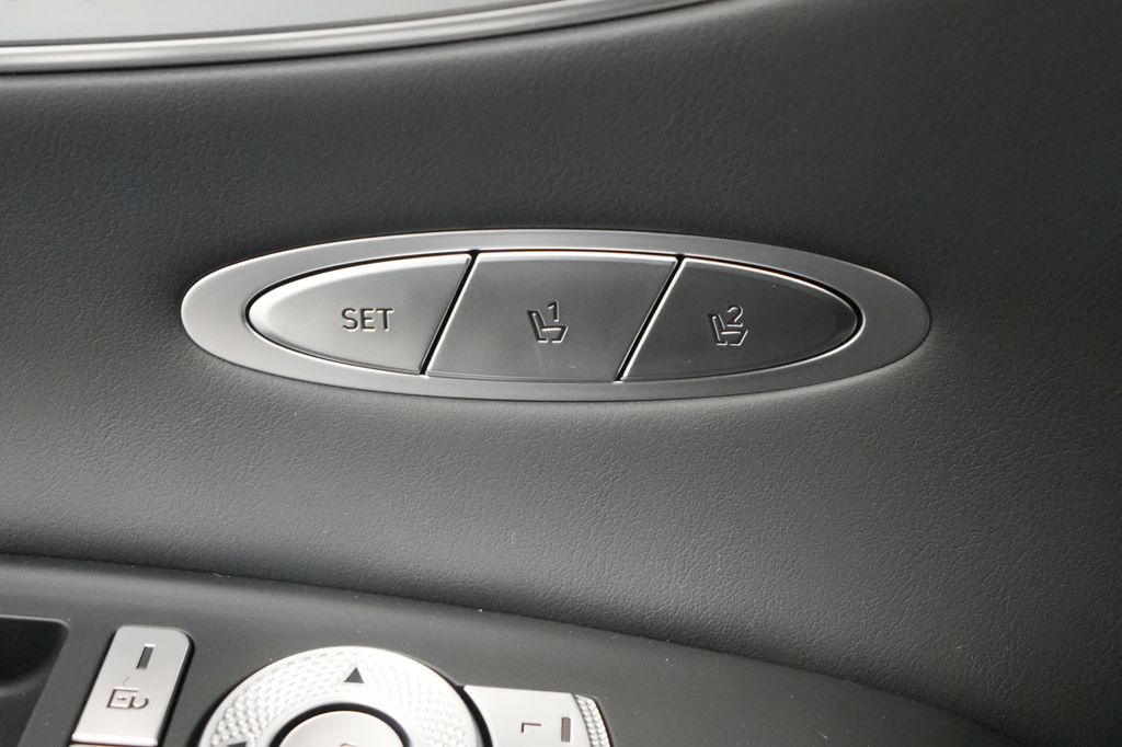 2026 Genesis GV70