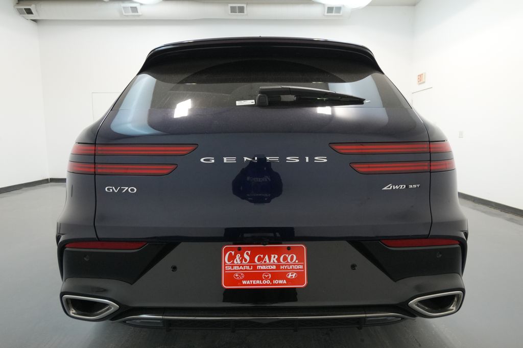 2026 Genesis GV70