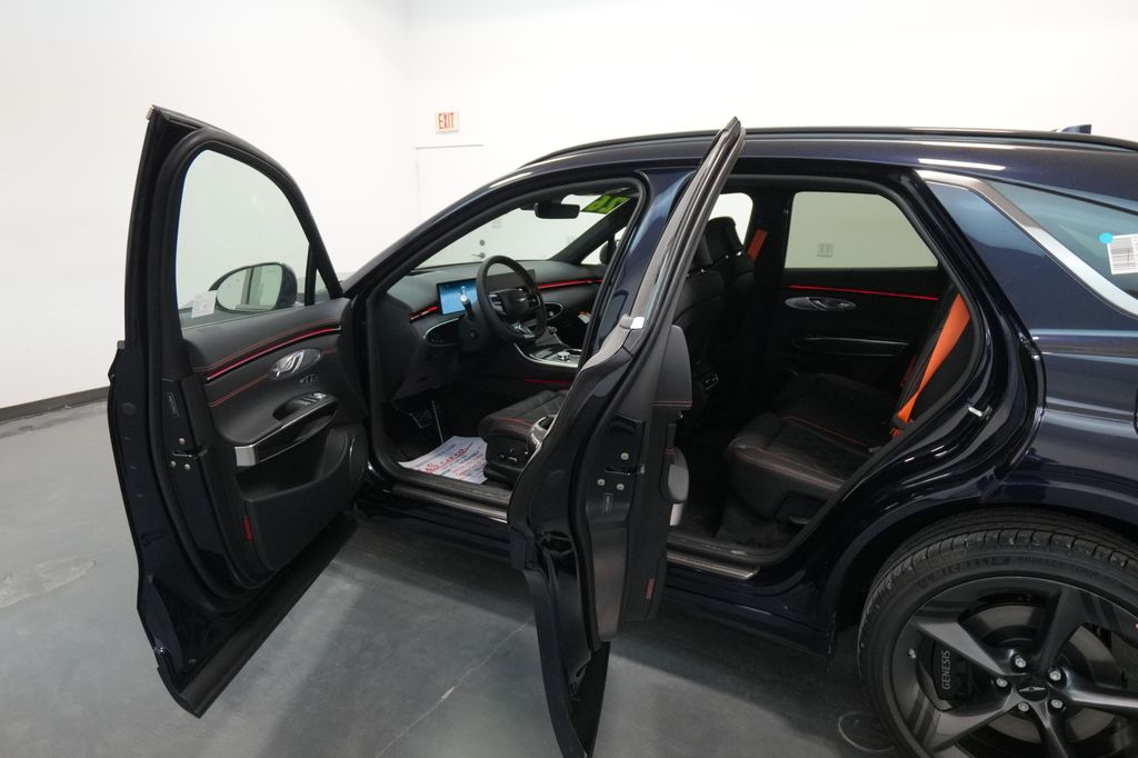 2026 Genesis GV70