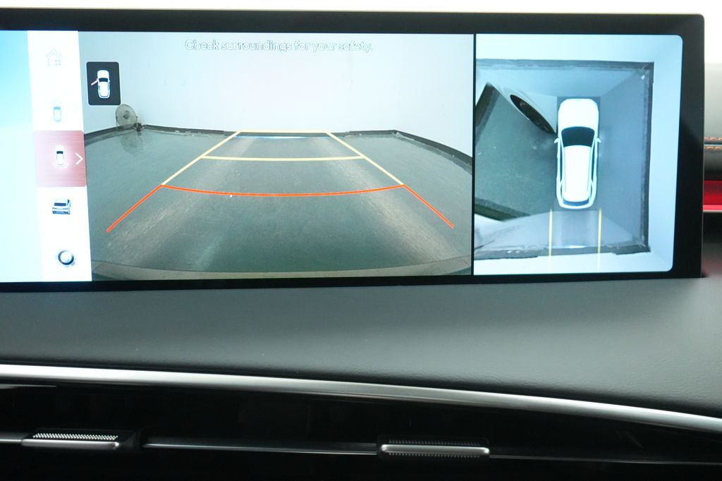 2026 Genesis GV70