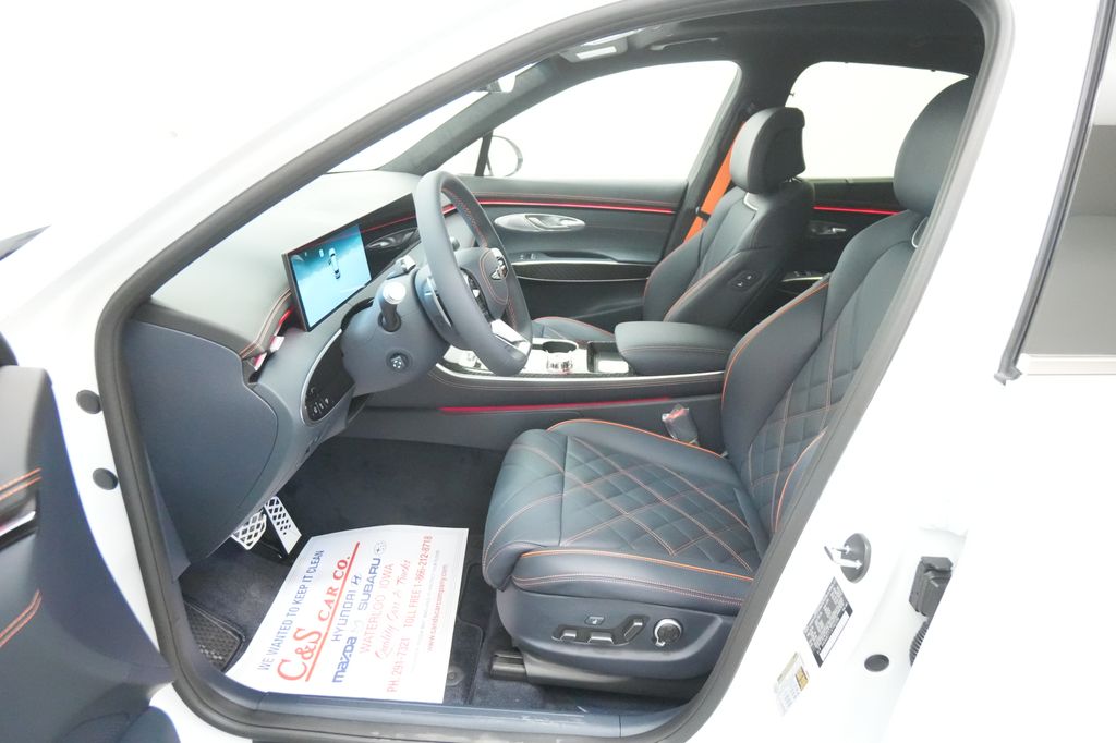 2026 Genesis GV70