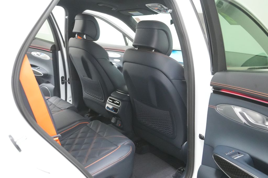 2026 Genesis GV70