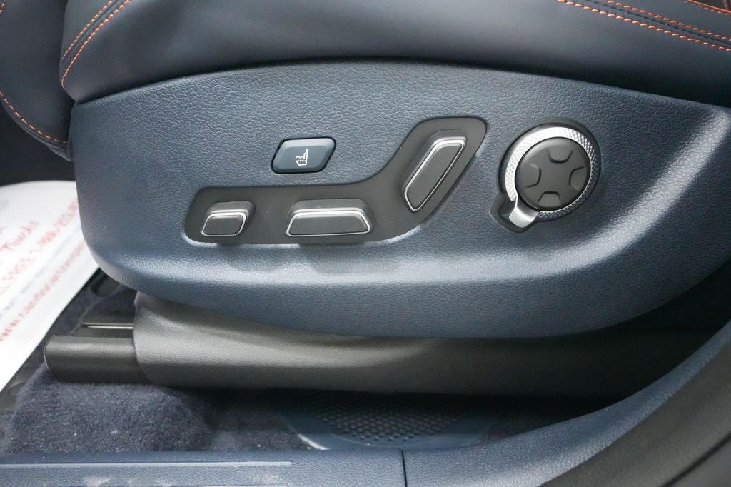 2026 Genesis GV70