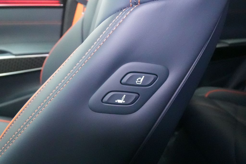2026 Genesis GV70