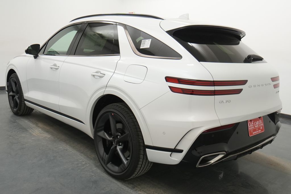 2026 Genesis GV70