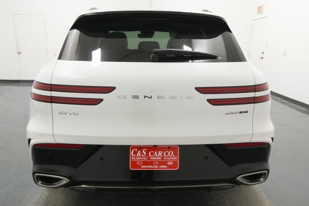 2026 Genesis GV70