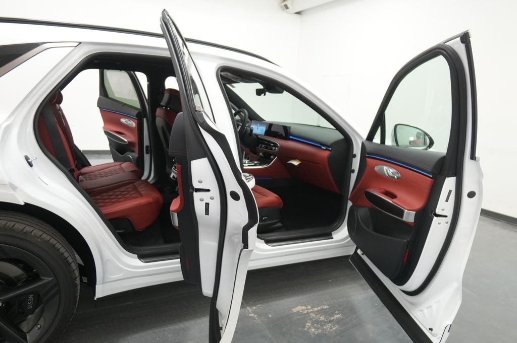 2026 Genesis GV70