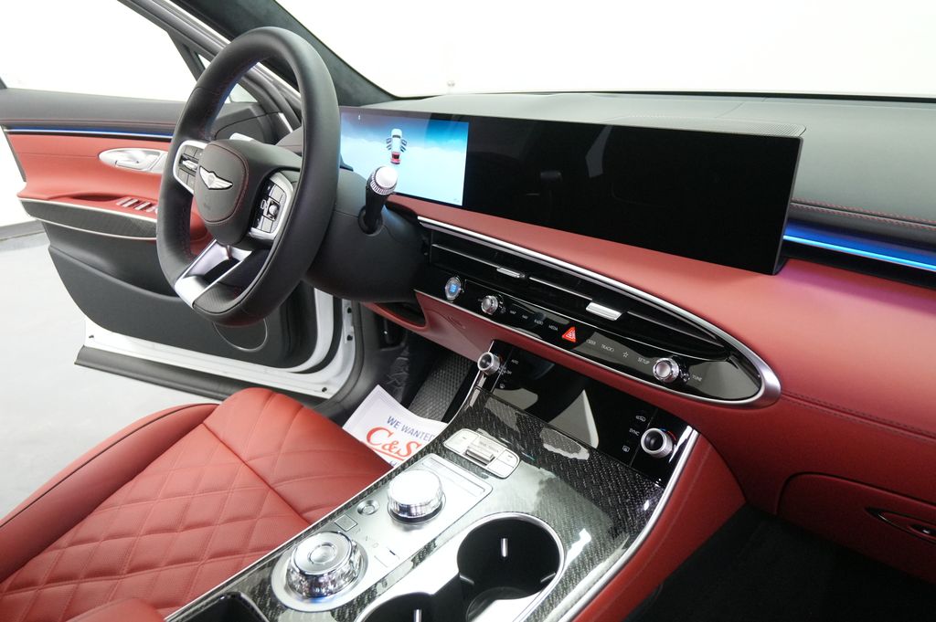 2026 Genesis GV70