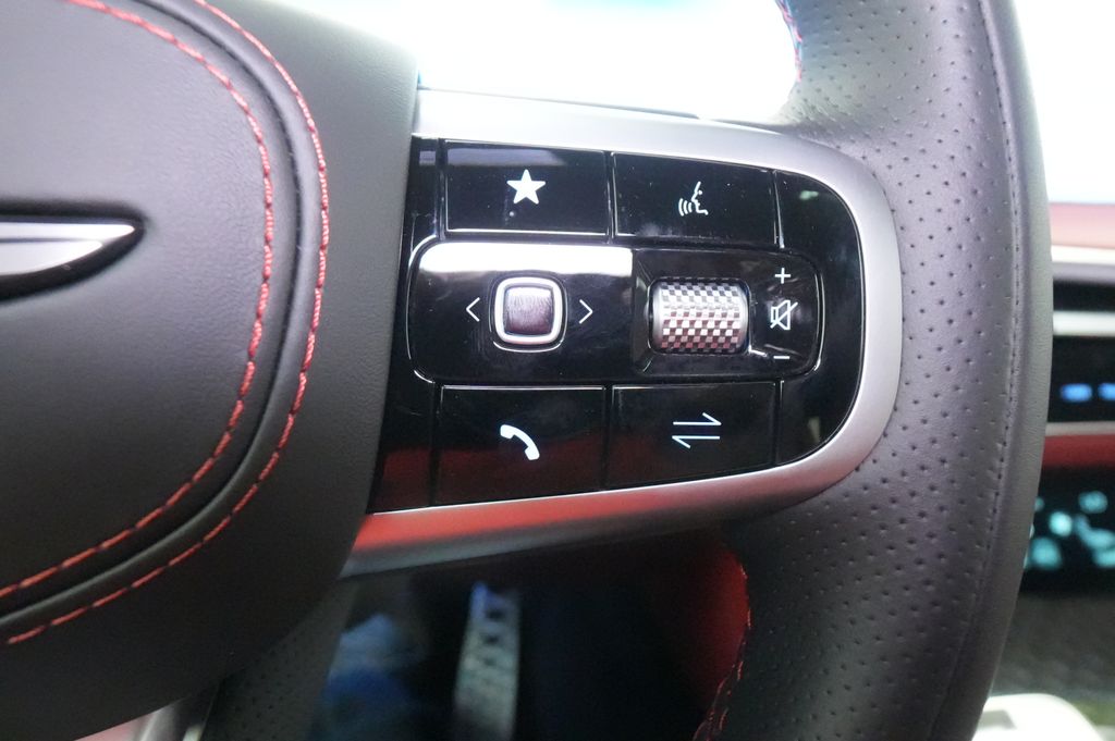2026 Genesis GV70