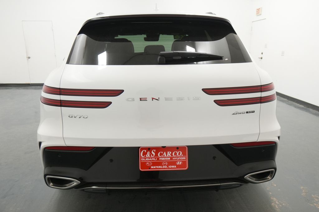 2026 Genesis GV70