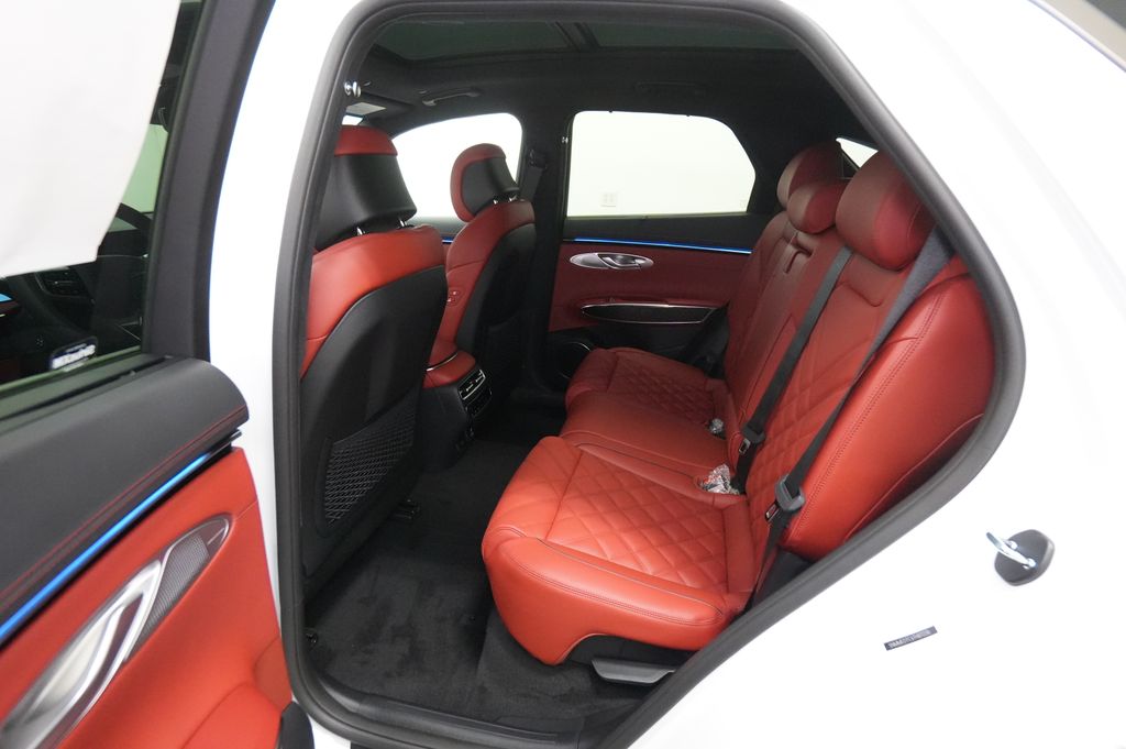 2026 Genesis GV70