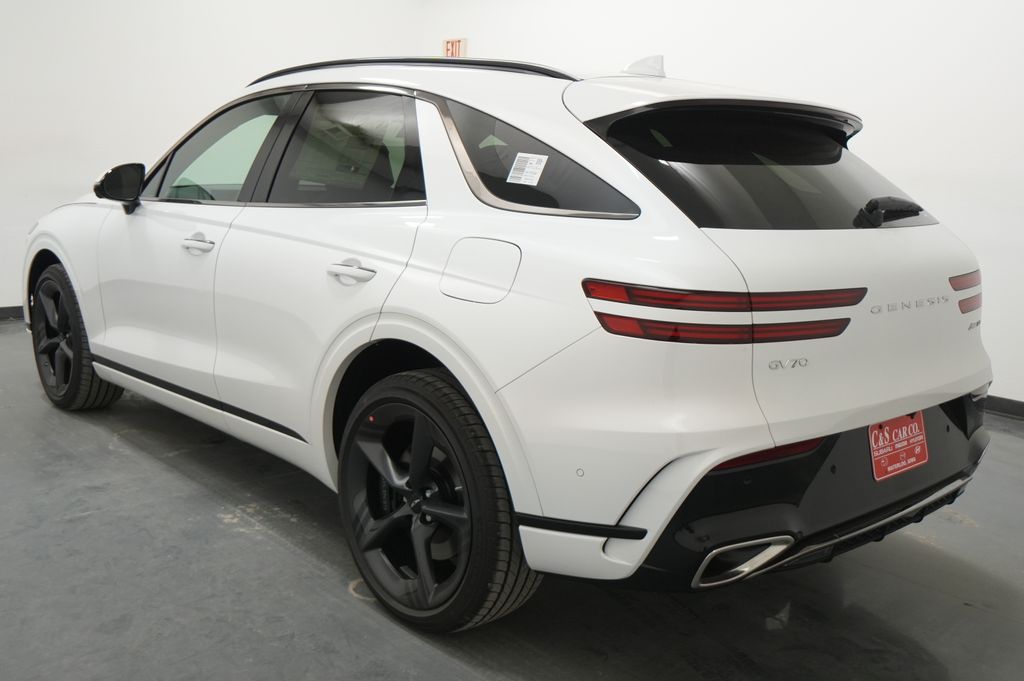 2026 Genesis GV70