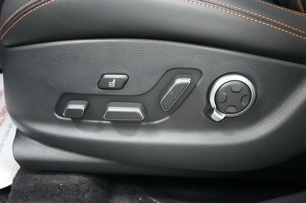 2026 Genesis GV70