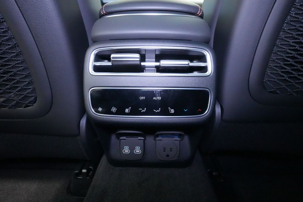 2026 Genesis GV70