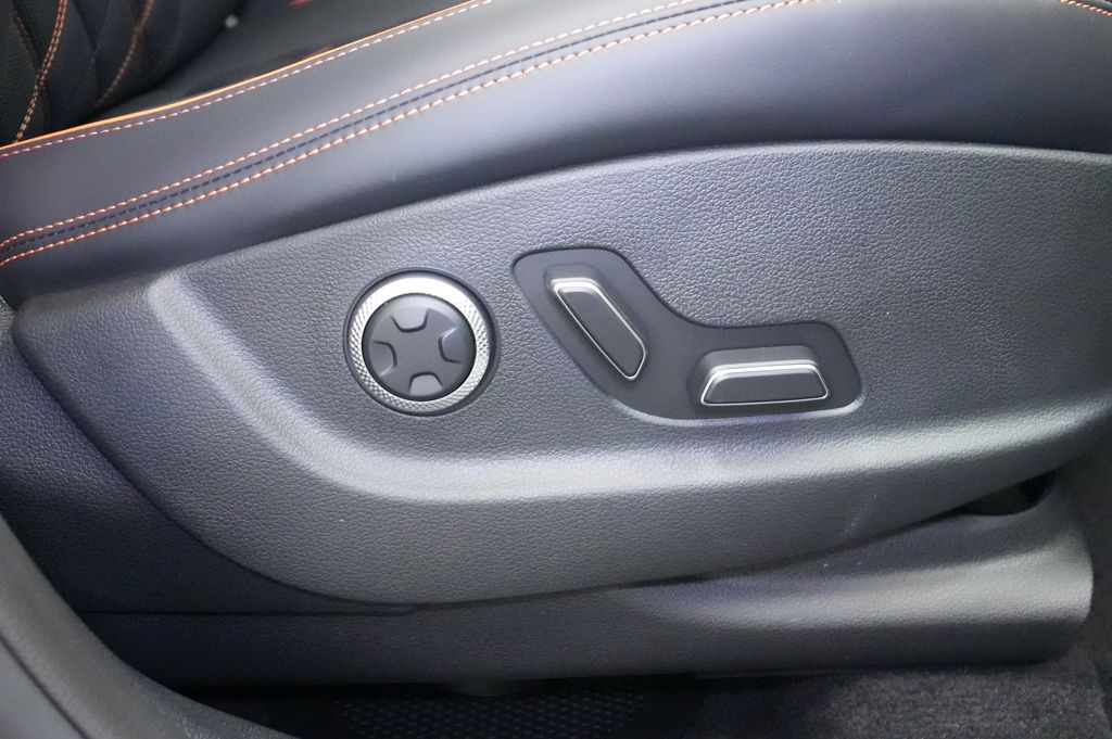 2026 Genesis GV70