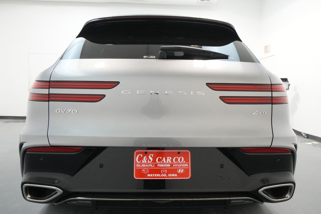 2026 Genesis GV70