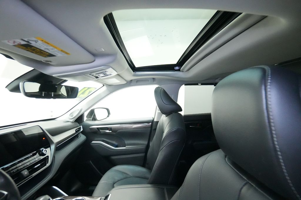 2021 Toyota Highlander Hybrid