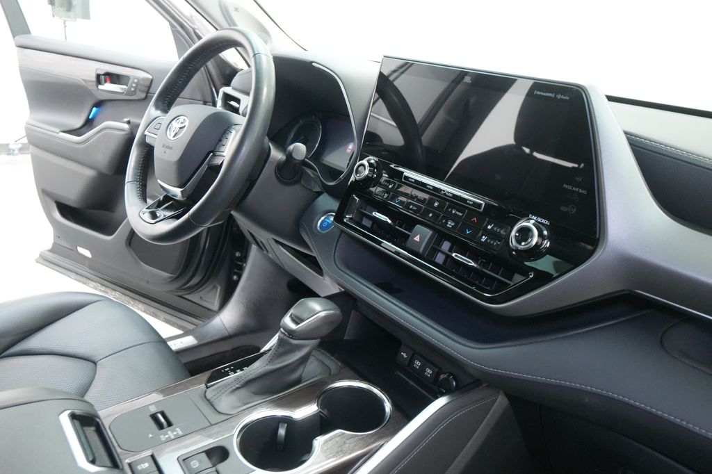 2021 Toyota Highlander Hybrid