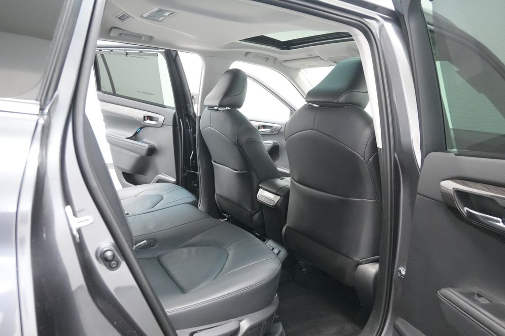 2021 Toyota Highlander Hybrid