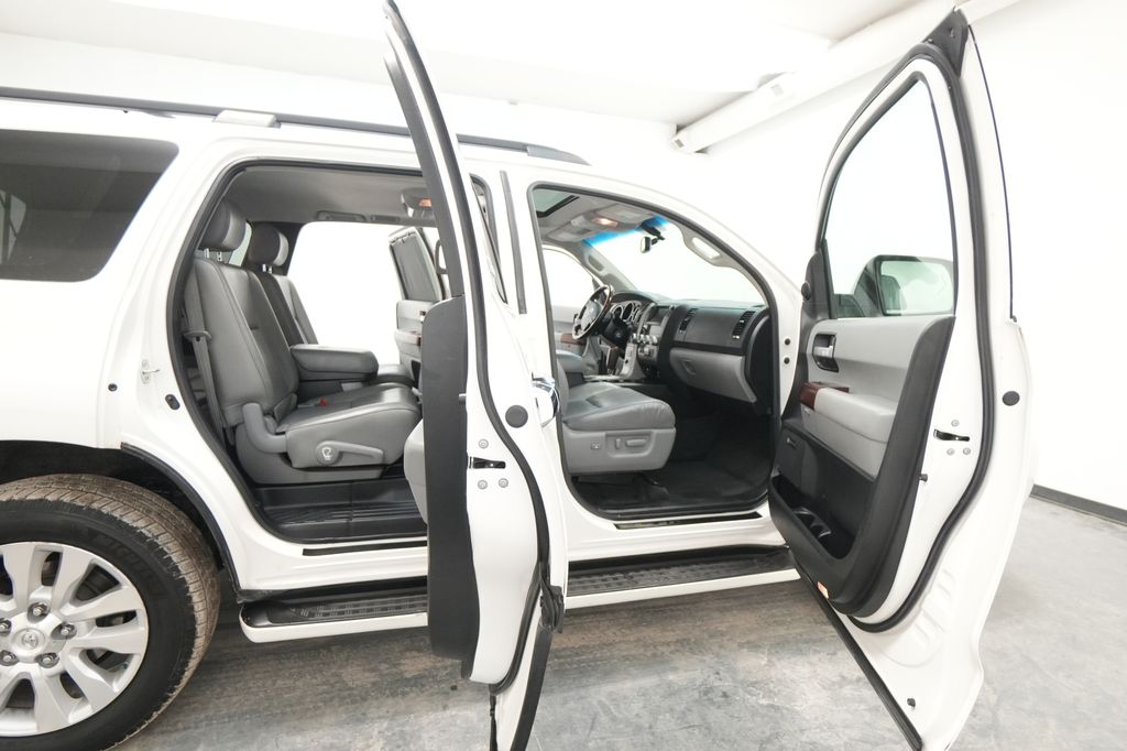 2013 Toyota Sequoia