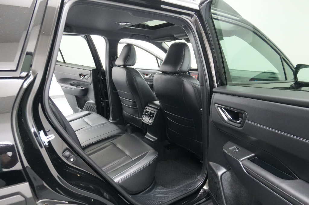 2026 Subaru Outback Touring - Photo 30