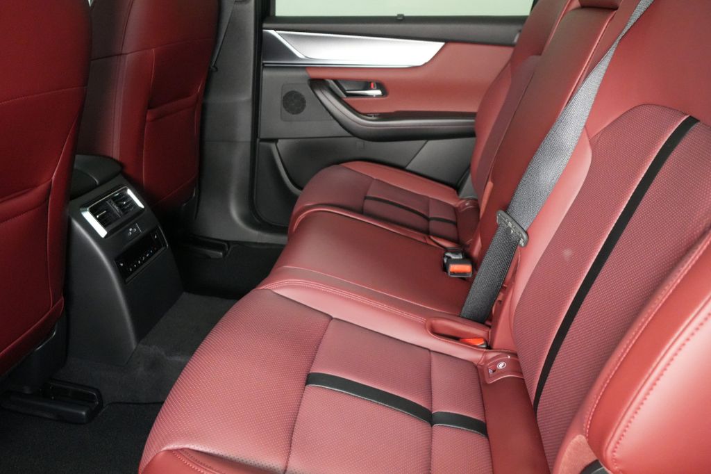 2025 Mazda CX-70 PHEV