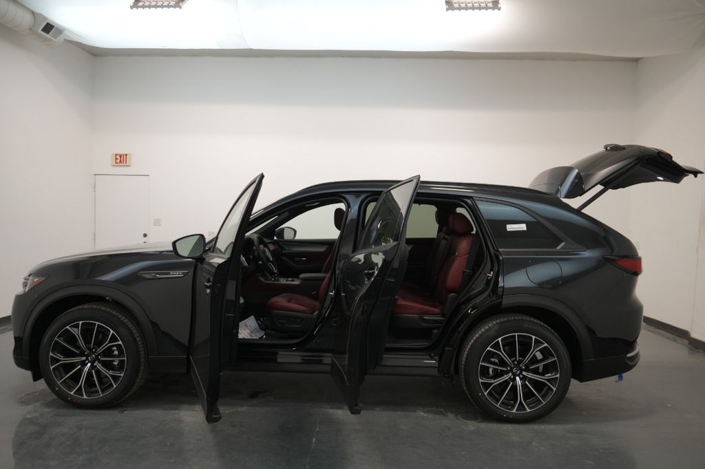 2025 Mazda CX-70 PHEV