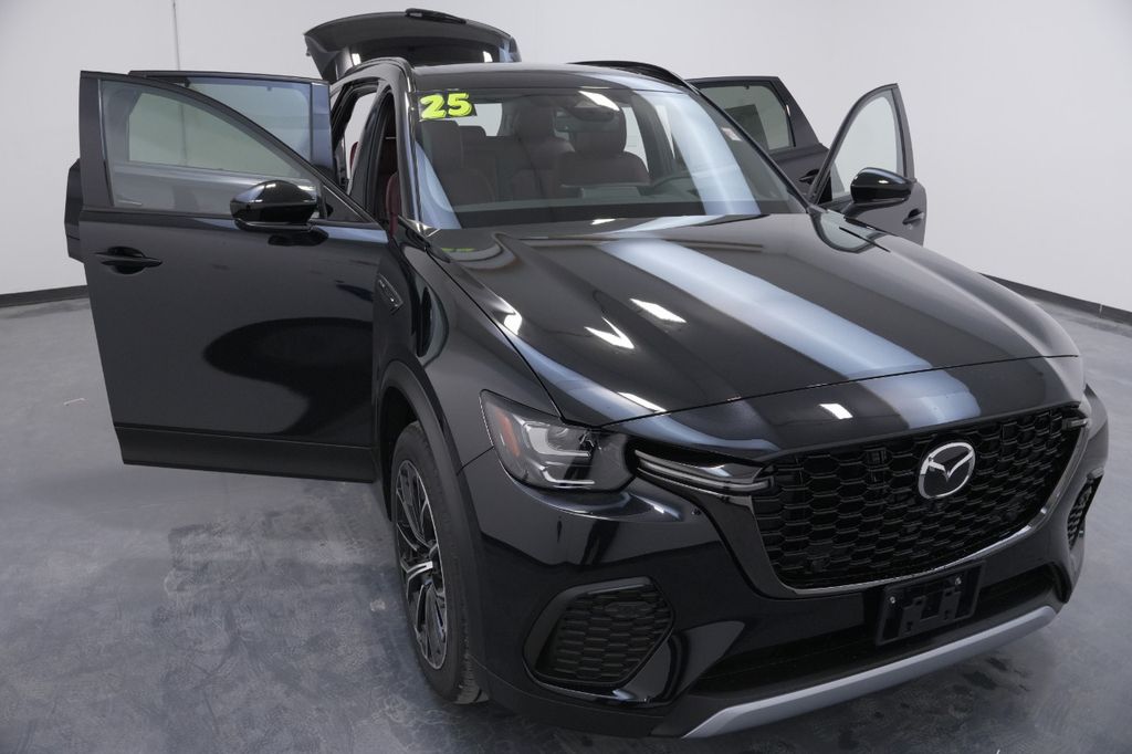 2025 Mazda CX-70 PHEV