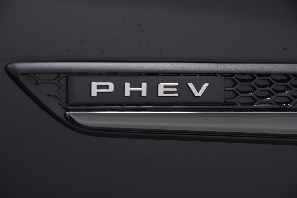 2025 Mazda CX-70 PHEV