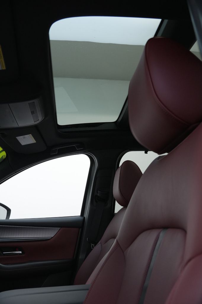 2025 Mazda CX-70 PHEV