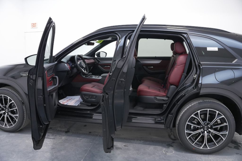 2025 Mazda CX-70 PHEV