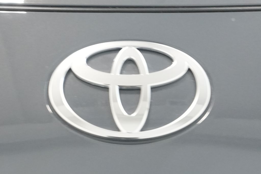 2024 Toyota Prius