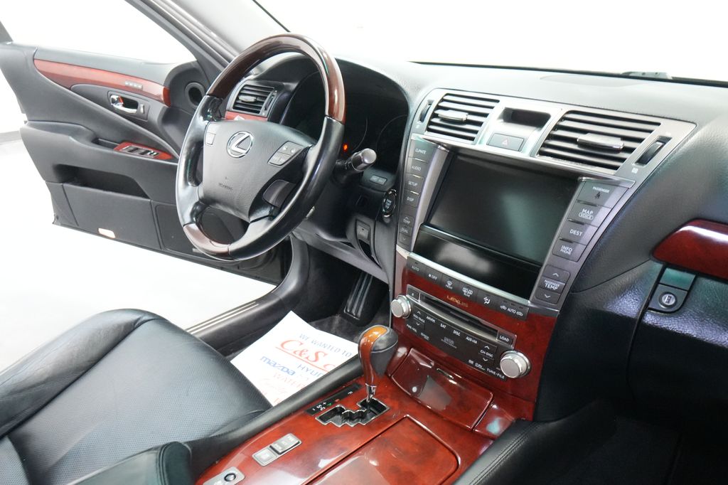 2011 Lexus LS
