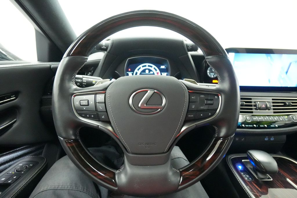 2023 Lexus LS