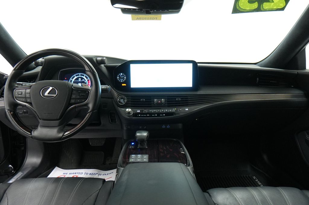2023 Lexus LS