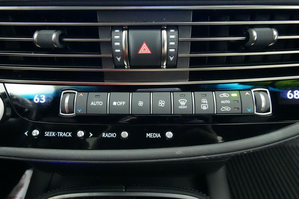2023 Lexus LS