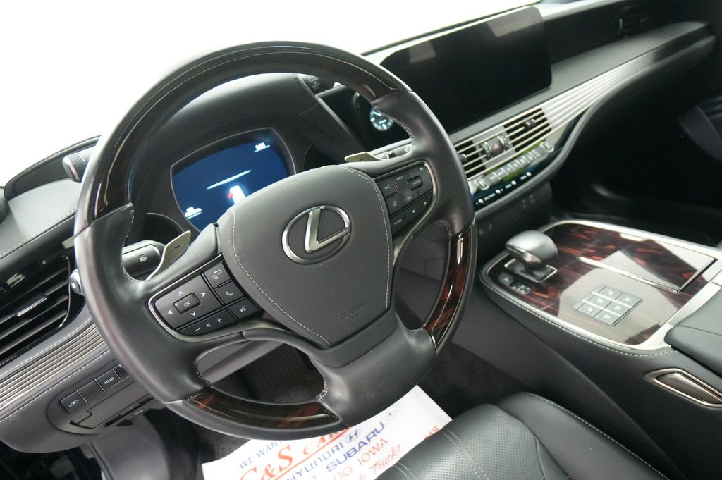 2023 Lexus LS