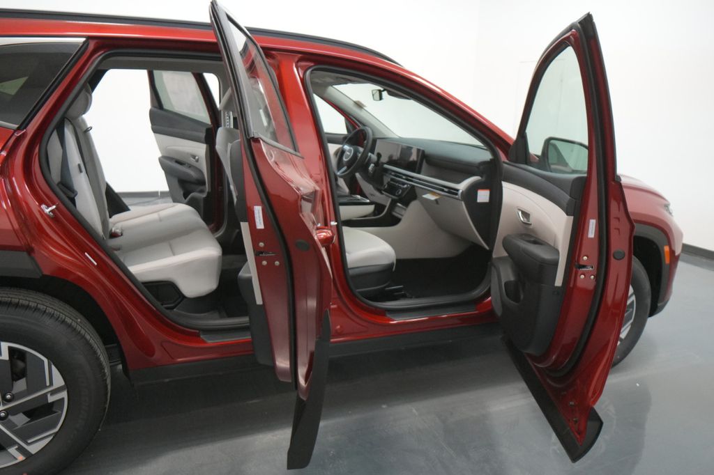 2025 Hyundai Tucson Hybrid