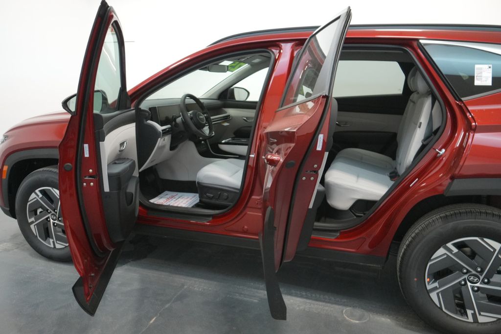 2025 Hyundai Tucson Hybrid