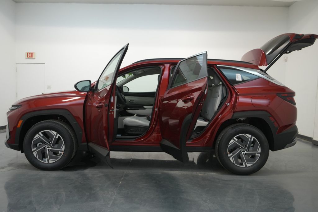 2025 Hyundai Tucson Hybrid