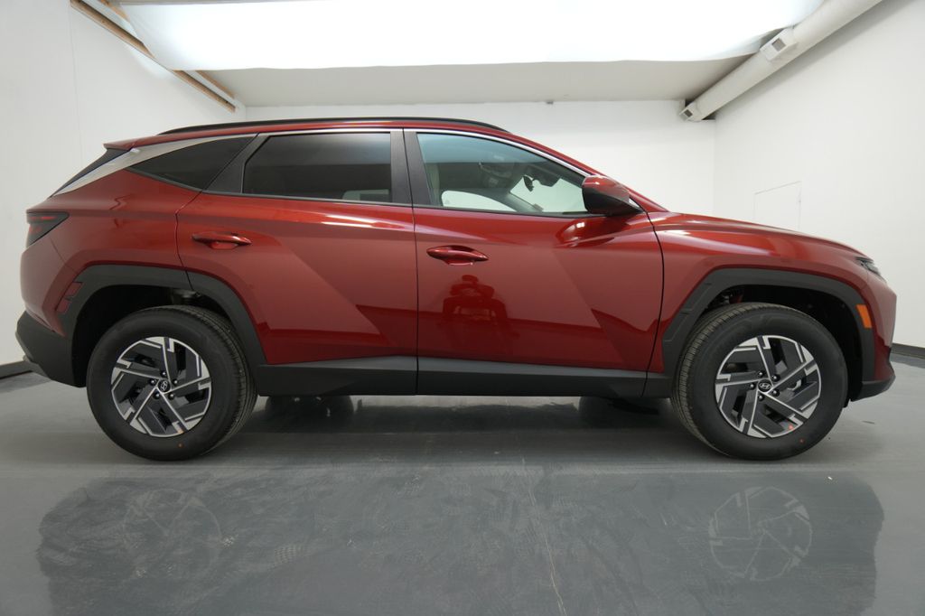 2025 Hyundai Tucson Hybrid