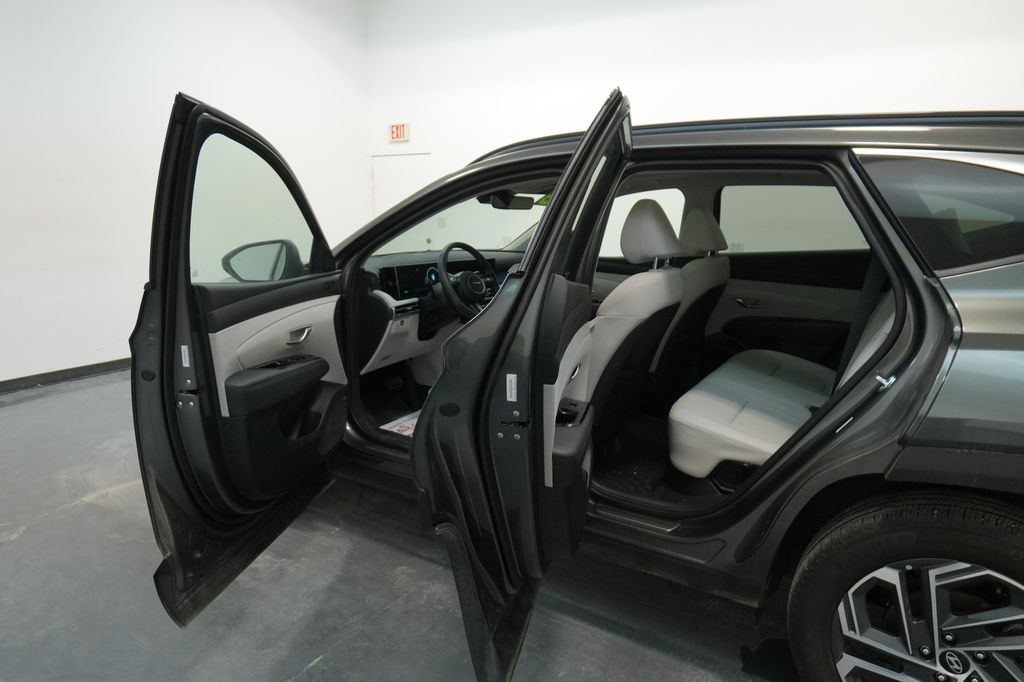 2025 Hyundai Tucson Hybrid